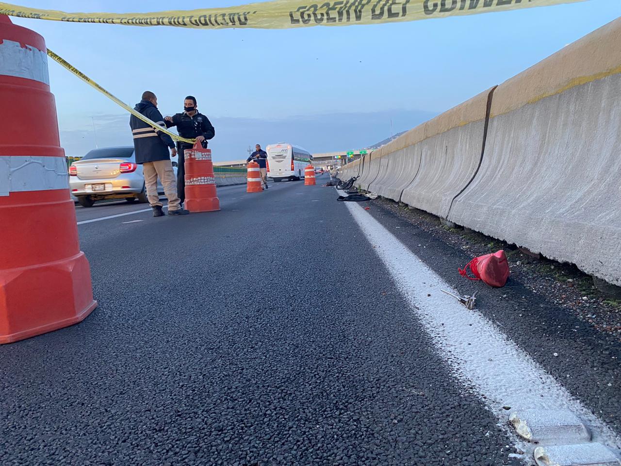 Ciclista queda destrozado tras ser embestido en la México-Pachuca