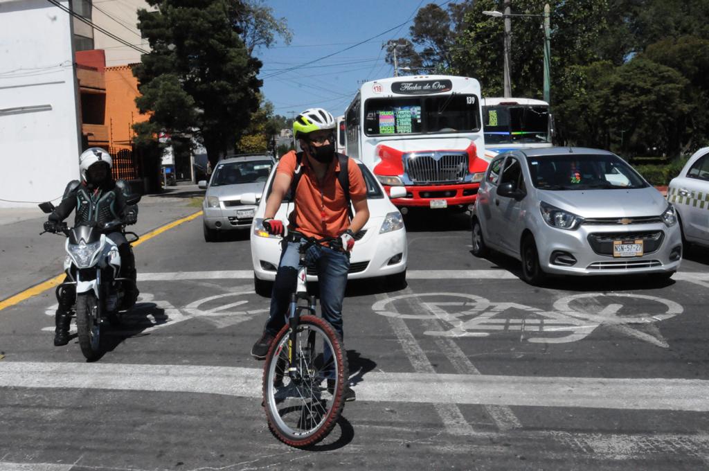 Delimitan cruce peatonal en memoria de Don Felipe