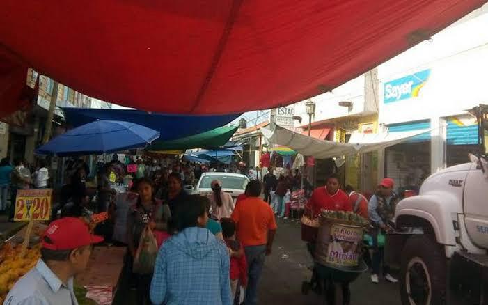 Piden reubicar tianguis de Santiago Tianguistenco; la autoridad ya fue rebasada