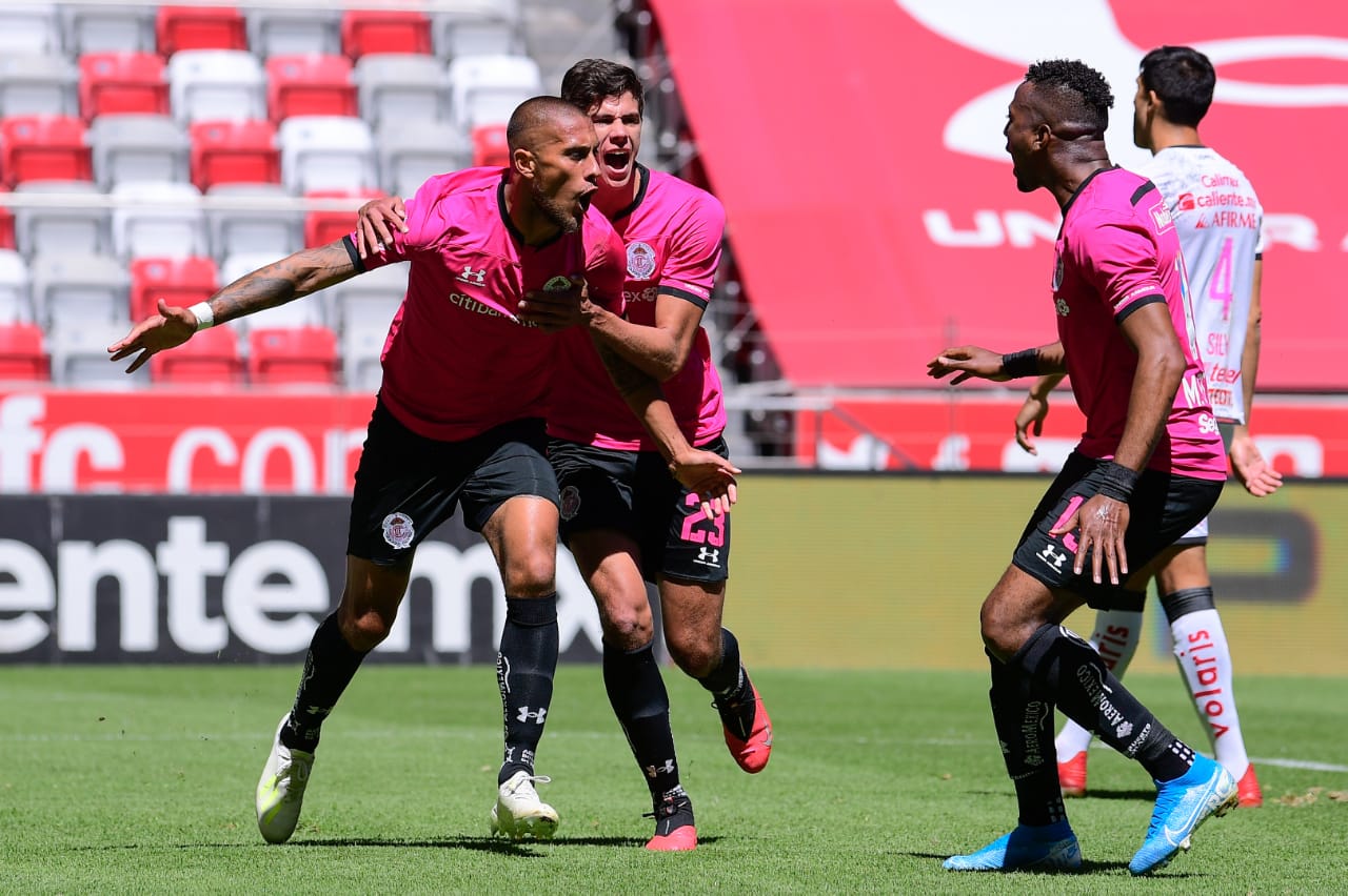 Diablos doblegó a Xolos en La Bombonera