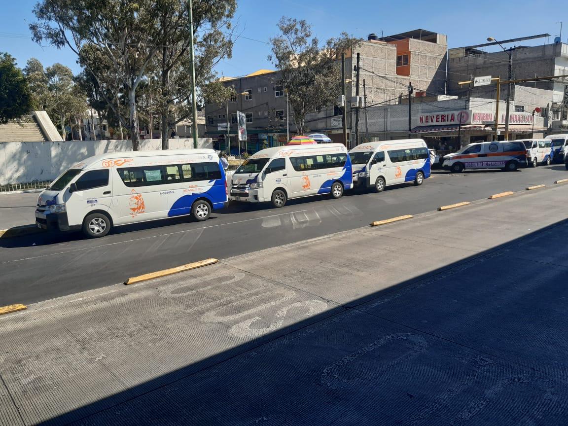 Protestan transportistas por presuntos abusos policiales en Nezahualcóyotl