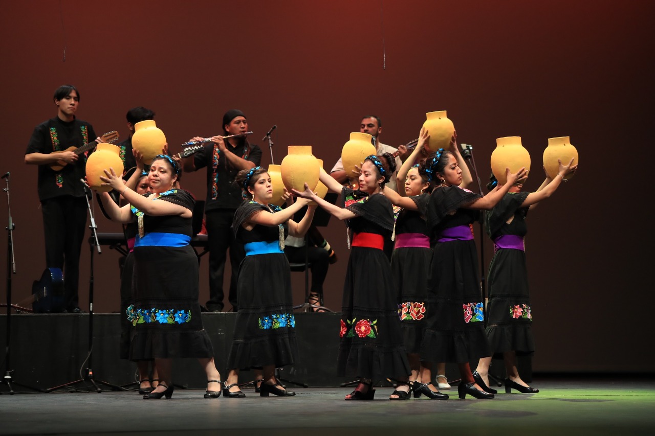 Color, canto y música con el coro juvenil “Quetzales de Tlalpizáhuac”, en Texcoco