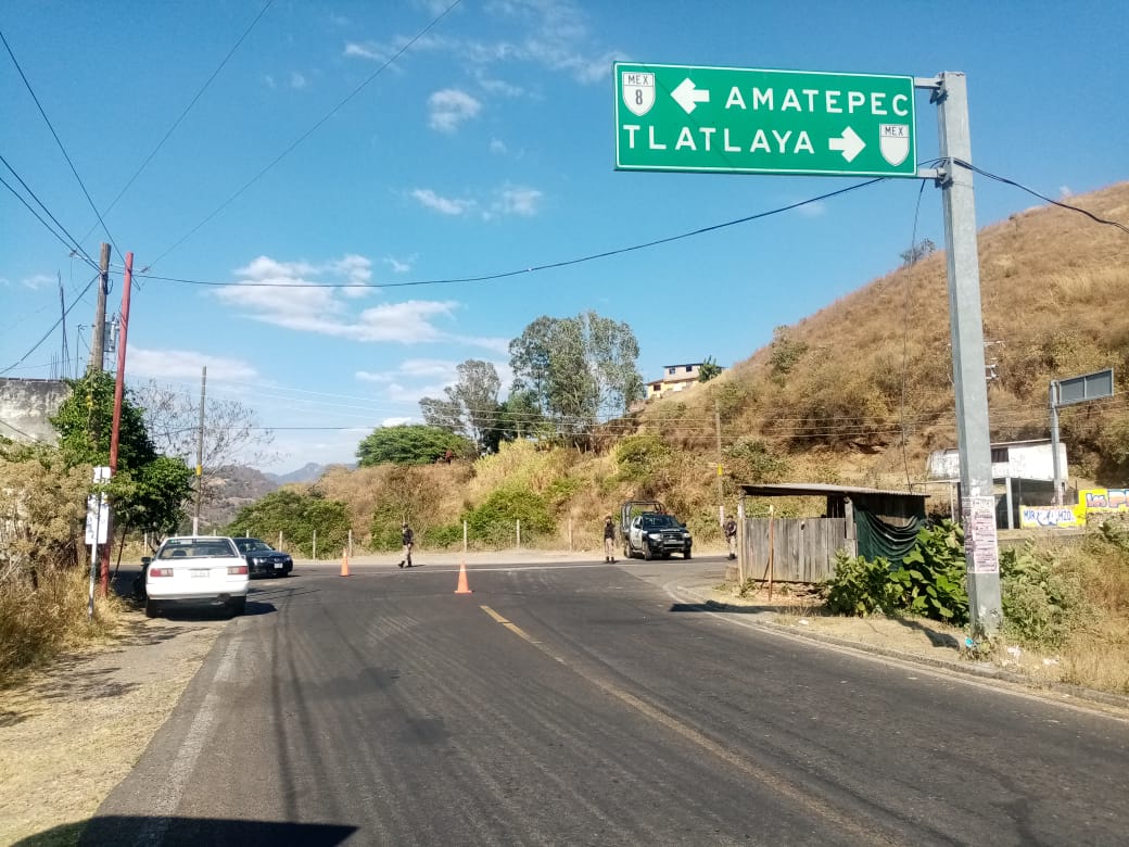 Cierran accesos a Tlatlaya y Amatepec