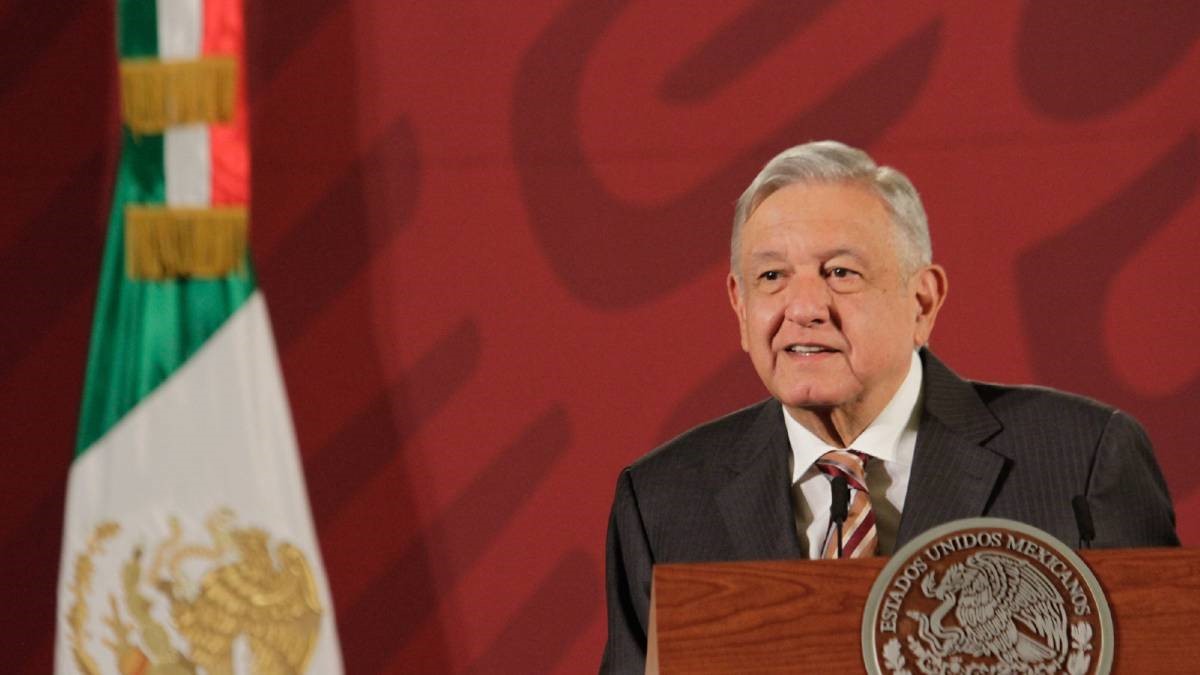 López Obrador crea una oficina de atención a paisanos migrantes