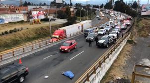 Derrapa Biker en la México-Toluca en Lerma