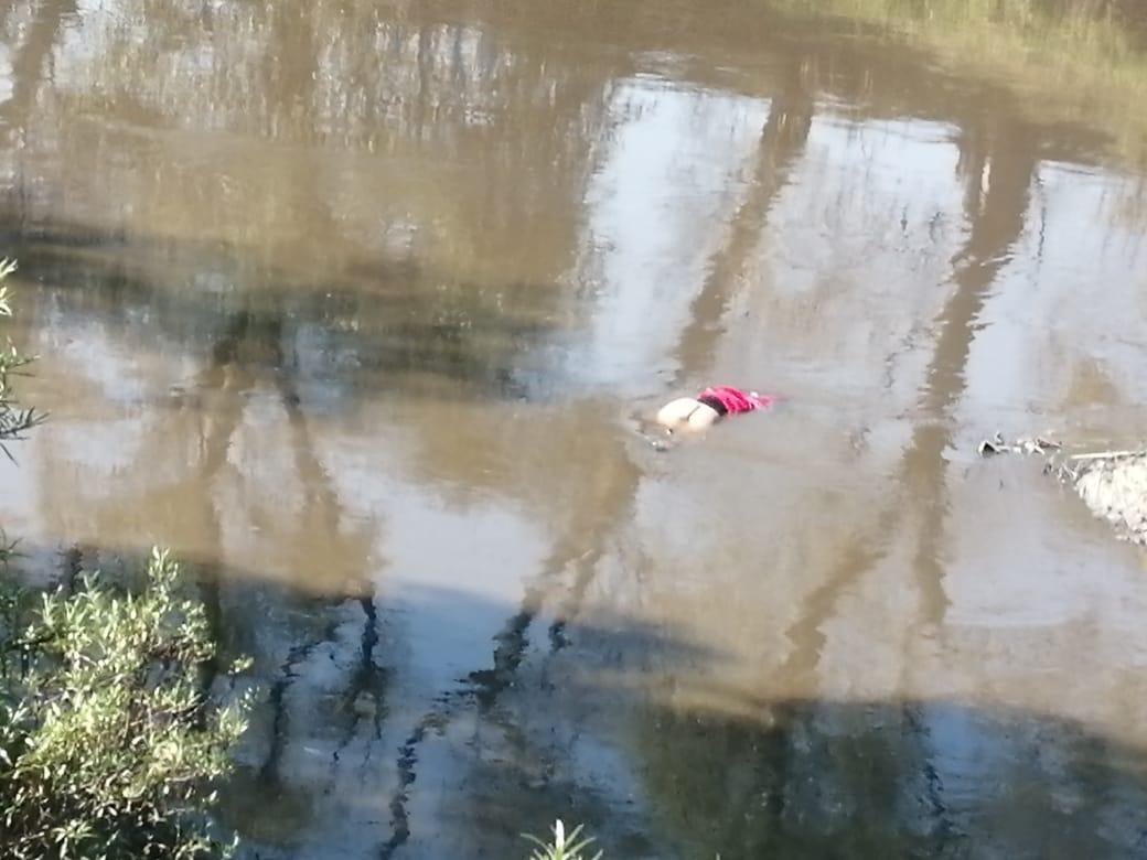 Flota cadáver de mujer en un río en Ixtlahuaca