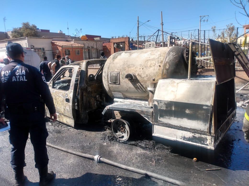 Se incendia pipa de gas en Chalco