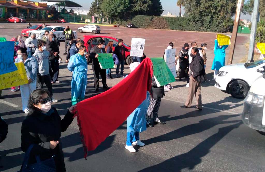 Personal médico protesta por falta de insumos y vacunas contra COVID en Chalco