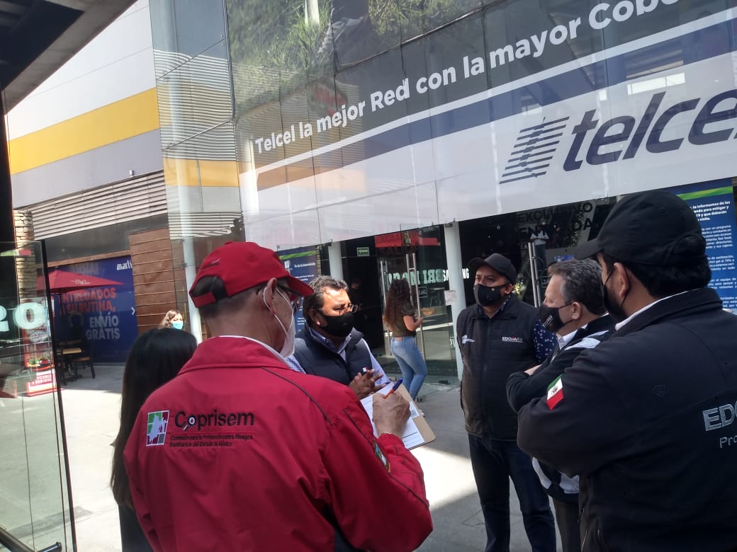 Suspenden  establecimientos de comida y una cancha de futbol rápido