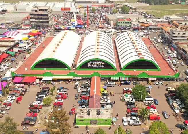 Remodelación de mercado confronta a comerciantes y a alcalde de Zumpango