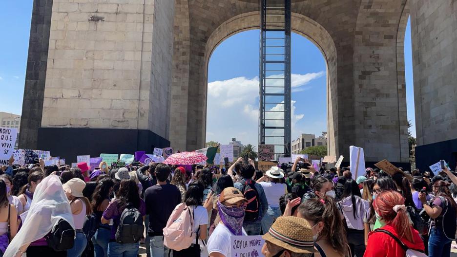 Minuto a minuto | Arranca marcha feminista #8M rumbo al Zócalo capitalino