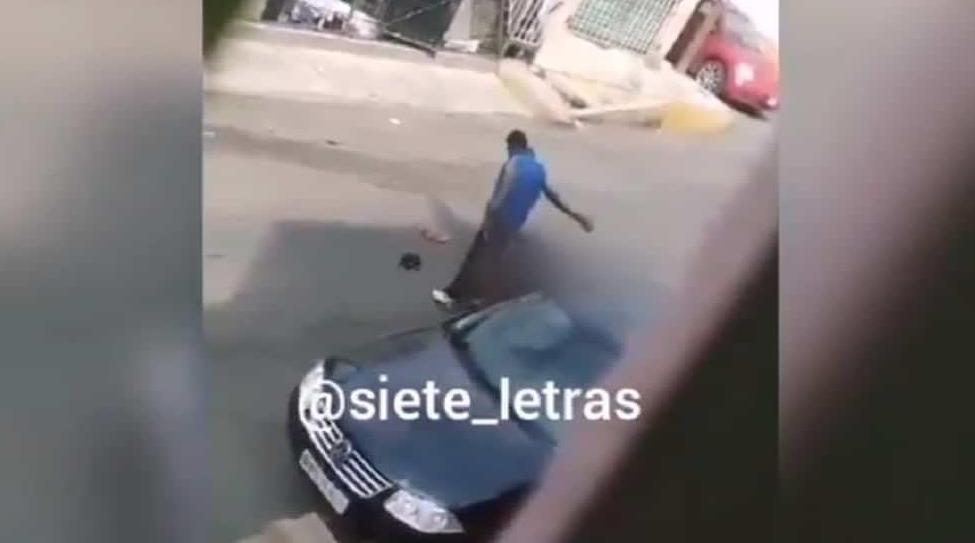 Captan en FUERTE VIDEO momento en que hombre mata a otro en Iztapalapa