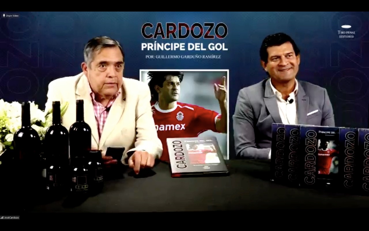 Presenta Cardozo su libro “Príncipe del gol”