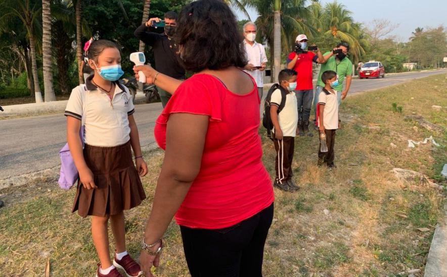 El protocolo establece que los niños deben entregar una carta compromiso firmada por sus padres en la que aceptan su regreso a las aulas. Foto Lorenzo Chim