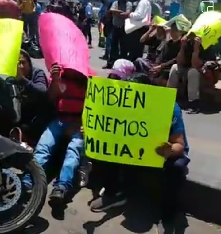 Exigen comerciante del mercado de Santiago Tianguistenco, permiso para volver a vender