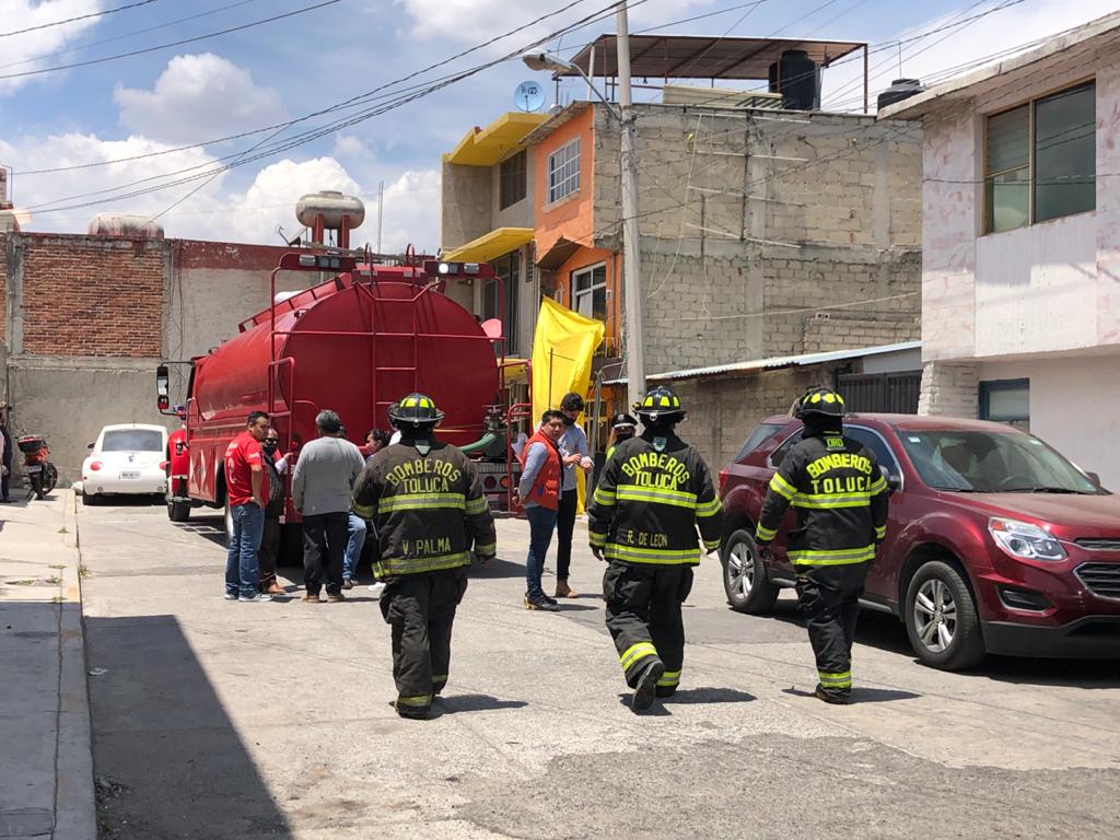 Tres heridos tras explosión de gas en Colonia Azteca, en Toluca