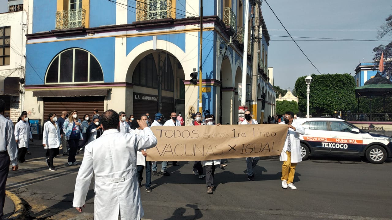 “¡Vacunas por igual!”, piden médicos de clínicas particulares en Texcoco