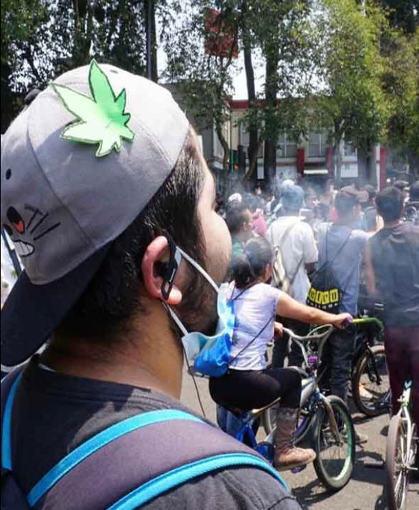 Con rodada pacífica en Toluca, jóvenes pidieron despenalizar marihuana