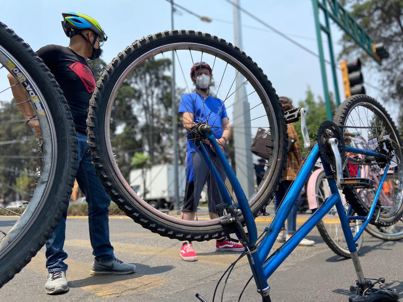 Los dejan sin ciclovía en Paseo Colón; posible robo de infraestructura