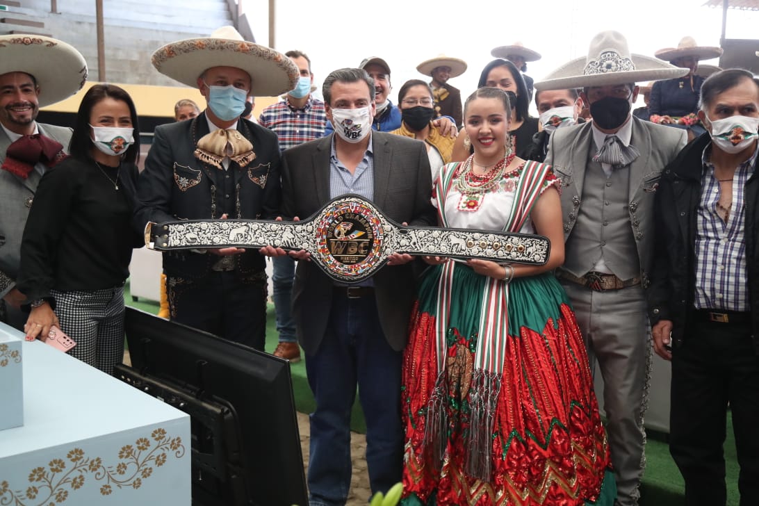 Del Edomex para el mundo el “Cinturón Mestizo”, pieza boxística artesanal