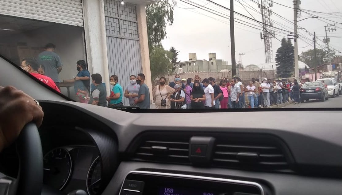 Video/Captan entrega de tinacos y despensas presuntamente a favor de candidatos priistas en Ecatepec