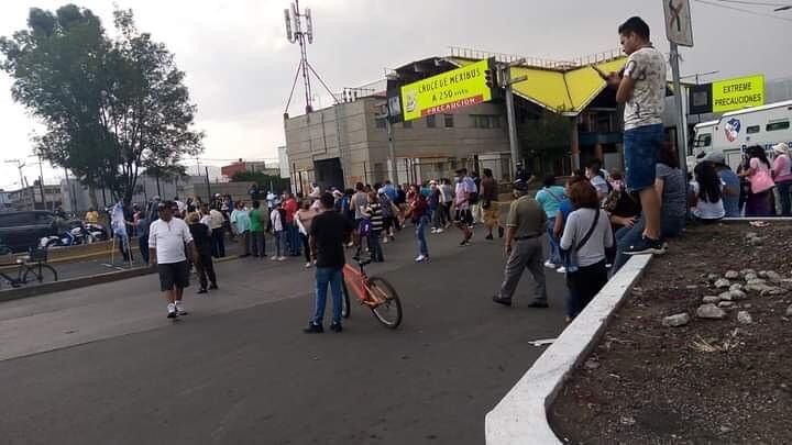 Video: Caos por bloqueo en Ecatepec