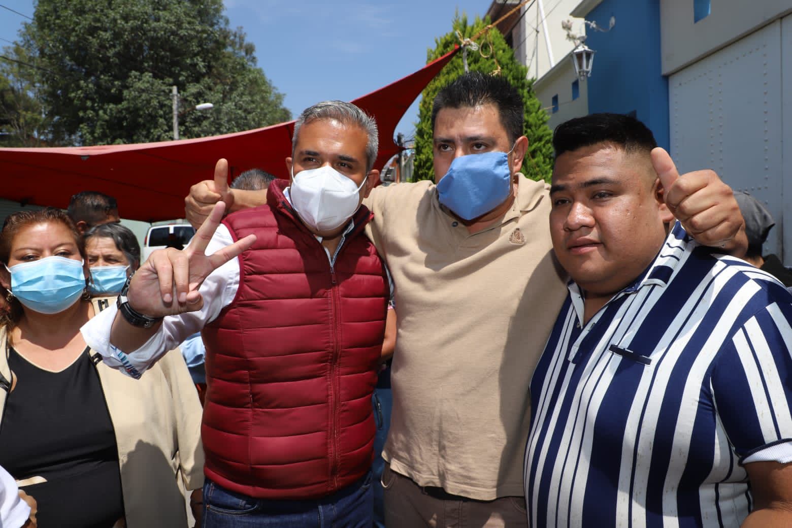 Tianguistas abandonan al PRD para apoyar a Morena, en Ecatepec