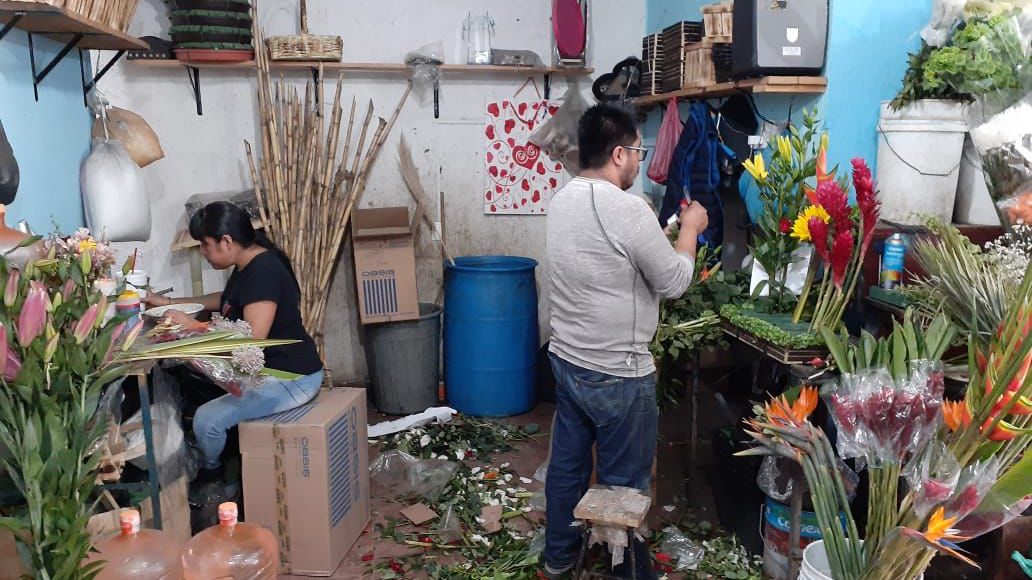 Floristas confían mejorar sus ventas el Día de las Madres