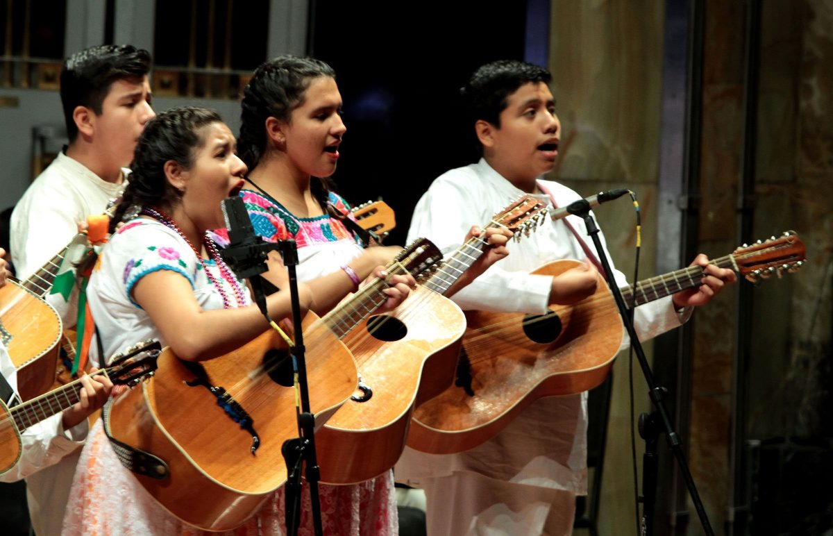 Cantantes de música tradicional mexicana