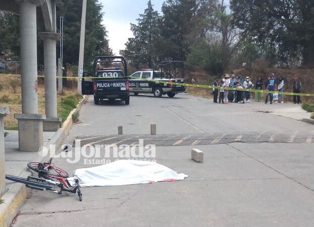 Ciclista cae por accidente y muere en Xonacatlán