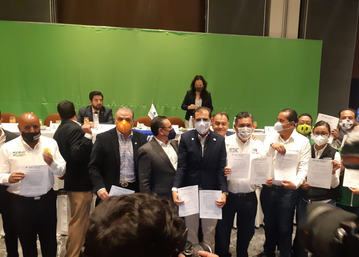 Candidatos del Edomex firman siete compromisos del “Manifiesto México Coparmex”