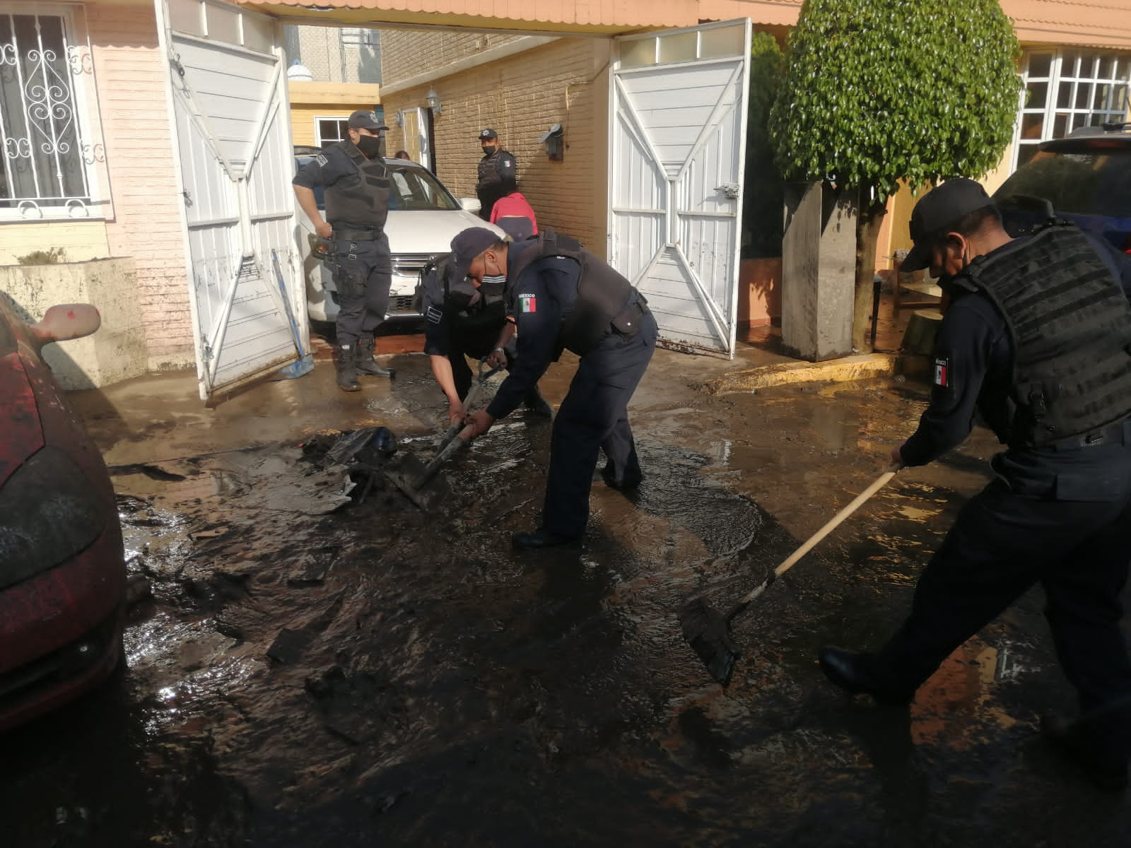 Video: Lluvias provocan derrumbe en el Barrio La Mora en Naucalpan