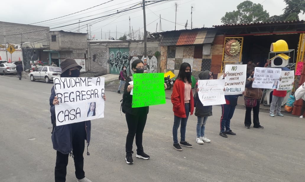 Bloquean avenida para que autoridades den con el paradero de Amellalli