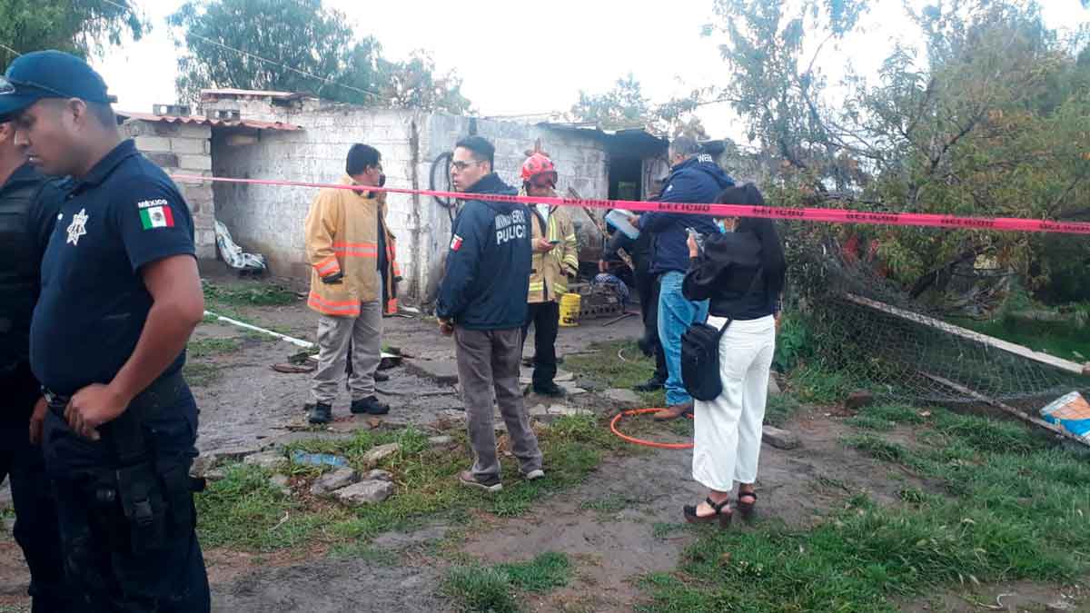 Muere mujer en explosión de polvorín clandestino en Tultepec