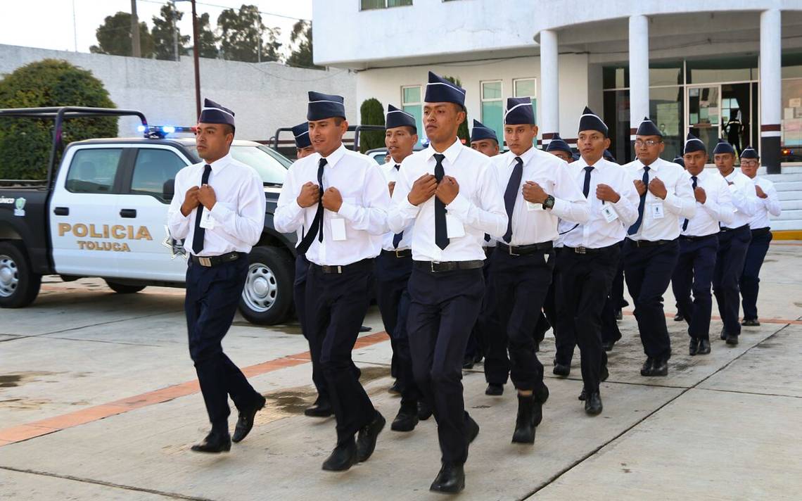 Policías de Toluca amenazan con paro por falta de pago de salarios