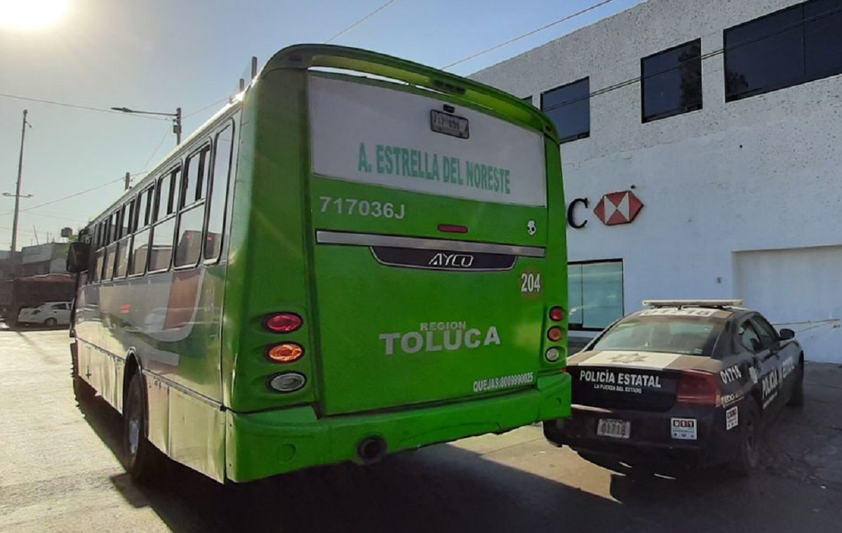 Camión del transporte público