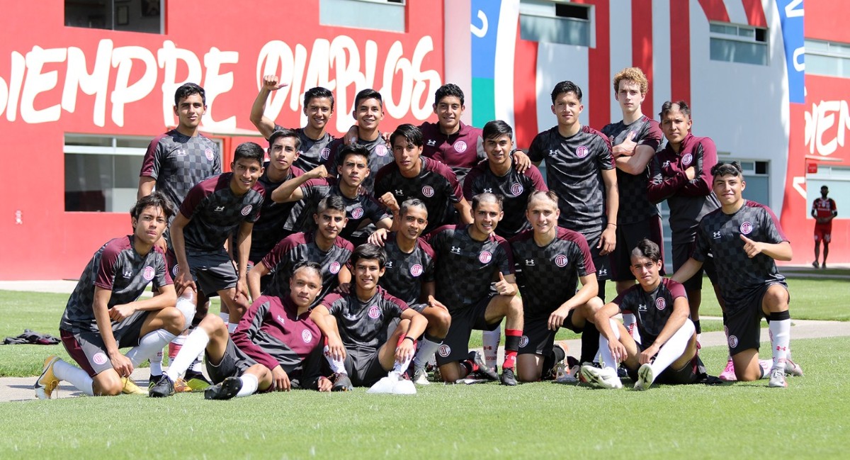 Debut de Israel López en el banquillo de los diablos