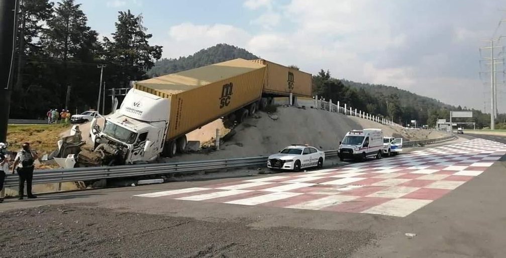 Cada dos días se registra un accidente en la México-Toluca