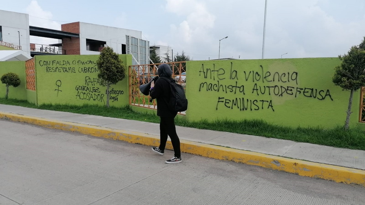 Feministas exigen despido de maestros acosadores de la Universidad Politécnica Del Valle de Toluca