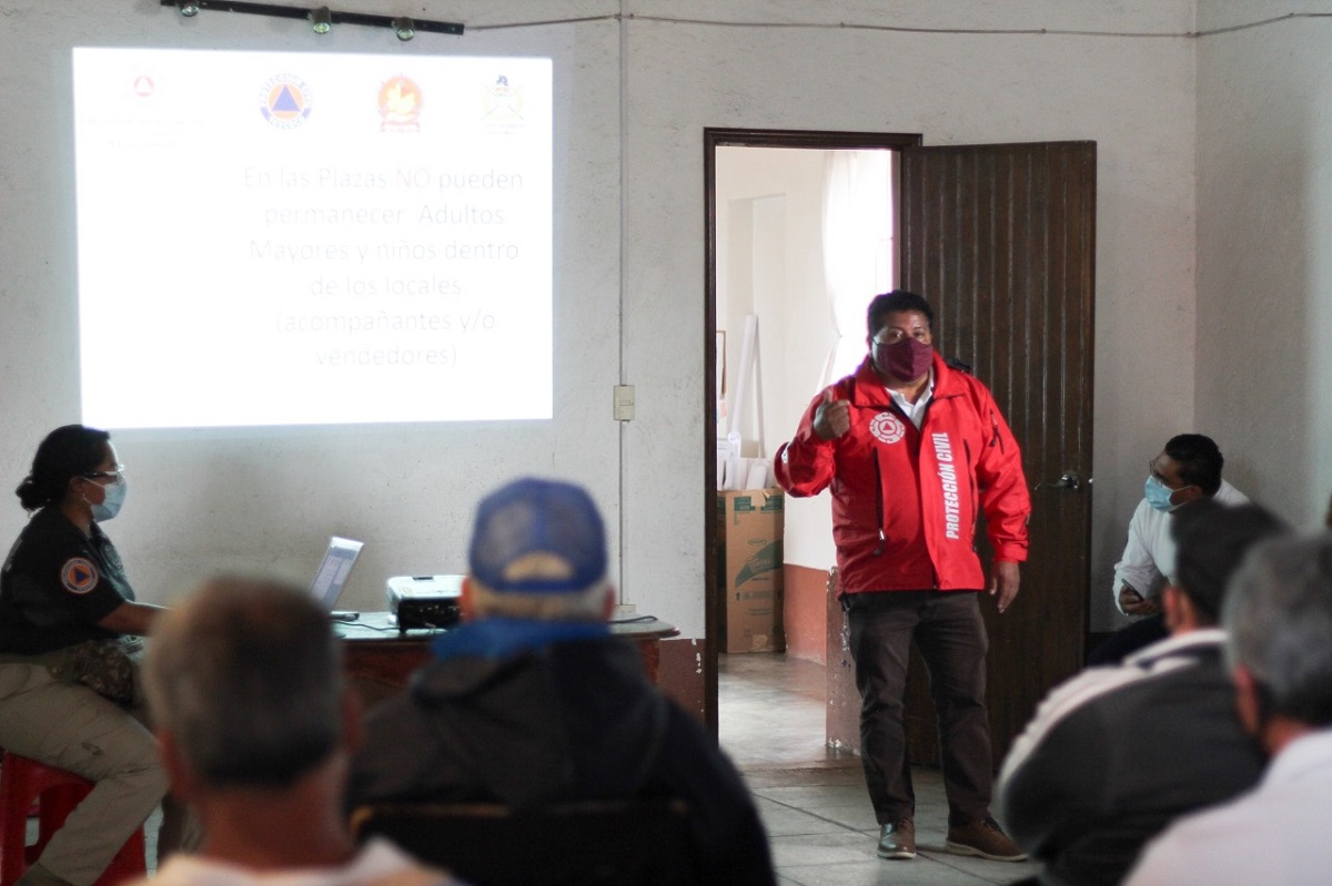 Piden a comerciantes reforzar las medidas sanitarias en Texcoco