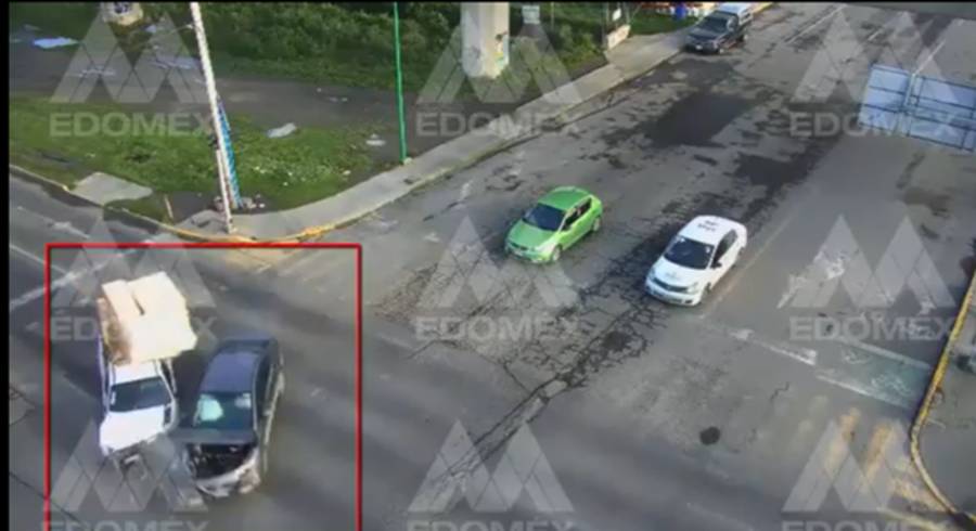 Video: C5 capta el momento en que auto causa accidente por pasarse el alto