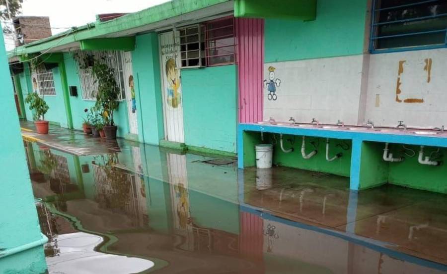 Agua y drenaje, los pendientes para reabrir escuelas al nuevo ciclo escolar en Edomex