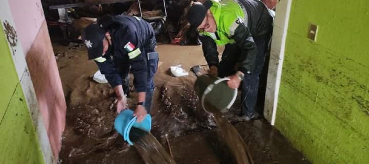 Se desborda río “Puente de Santiago” en Joquicingo