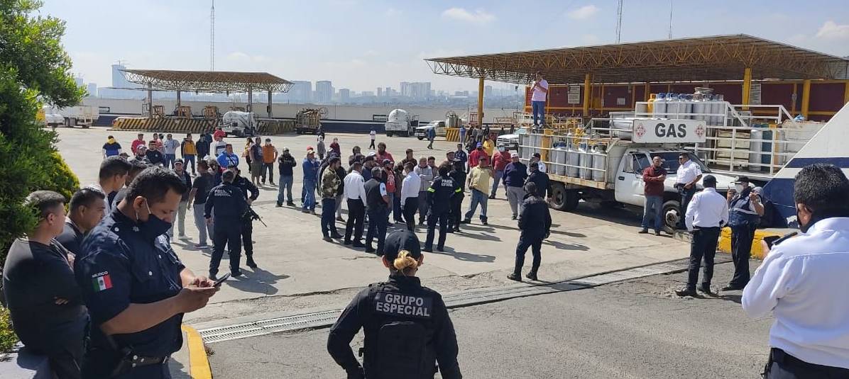 Pactan gaseros diálogo con la federación y levantan bloqueo