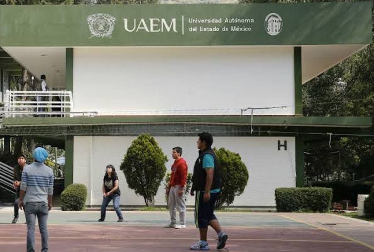 Más de 90 universitarios regresaron a las aulas en formato mixto