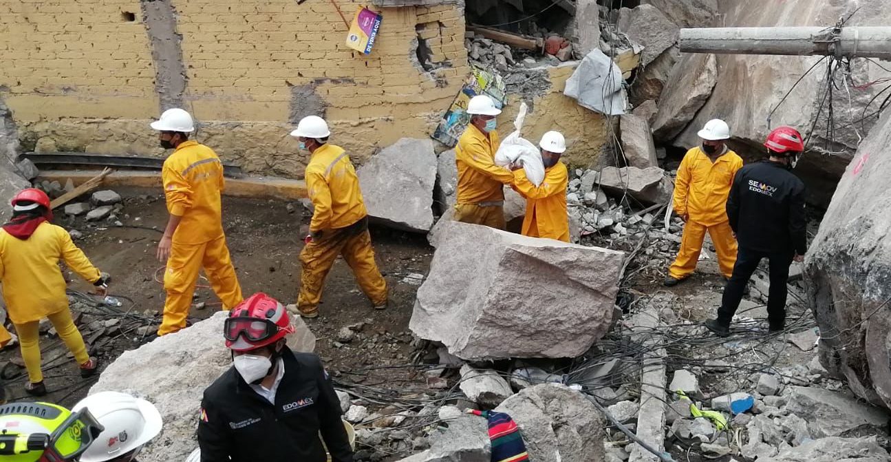 Pirotecnia o lluvias podrían desgajar más el cerro del Chiquihuite: PC