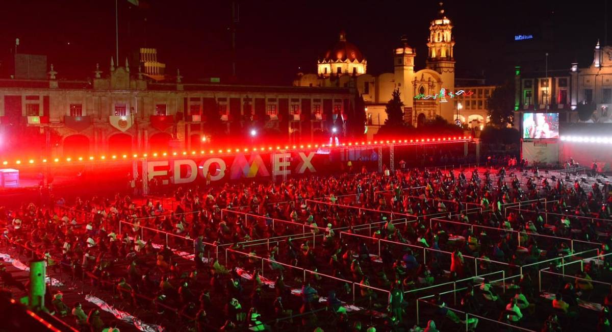 Video: Celebró Edomex el grito de independencia con poca gente en el zócalo