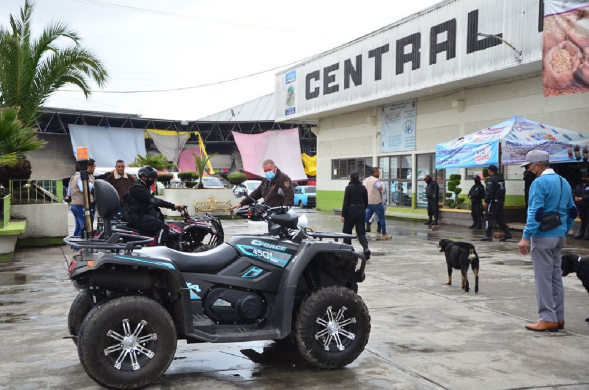 Los consumidores acuden acompañados por temor a ser asaltados