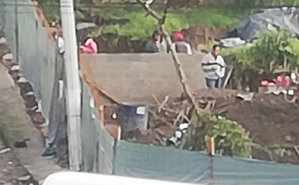 Pese a sellos de Propaem, albañiles siguen trabajando en el Mazapán, Naucalpan