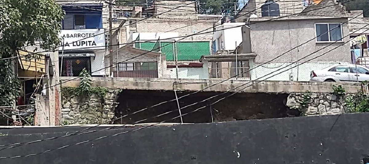 Video: Vecinos advierten sobre la formación de un nuevo socavón en Naucalpan